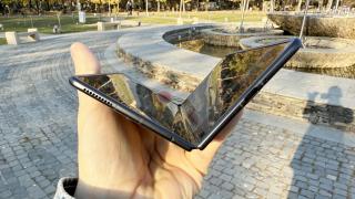 HONOR Magic V3: Baterie mai mare decât la predecesor, dar răpusă de CPU