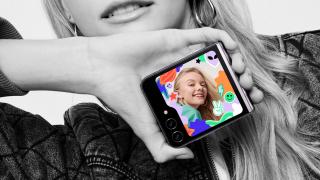 Samsung pregătește un prim pliabil accesibil! Galaxy Z Flip FE apare la orizont