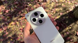 OPPO Find X8 Pro: Un design cu finisaje premium și protuberanță a camerei cu 40% mai mică decât la predecesor, buton cameră
