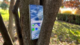 OPPO Find X8 Pro: Noua generație de display quad-curbat este aici, mare, imersiv și foarte luminos