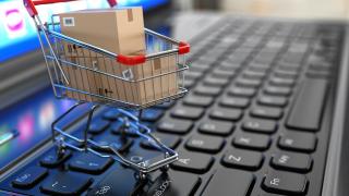 Harta comerțului online în România: Doar o treime dintre români cumpără de pe internet