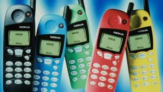 Nokia îşi deschide arhivele de design şi creaţie; Poveşti cu sonerii cântate de păsări şi telefoane în Matrix şi Batman