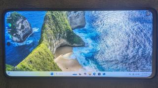 Anumite smartphone-uri pot rula Windows 11 for ARM, însă experiența de utilizare nu e tocmai plăcută