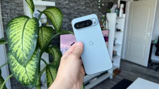 Ai rău de mişcare? Telefoanele Android vor avea o funcţie care te scapă de simptome (Motion Cues)