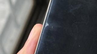 Apar probleme cu protecția anti-reflexie de pe ecranul lui Samsung Galaxy S24 Ultra, care este predispusă la uzură