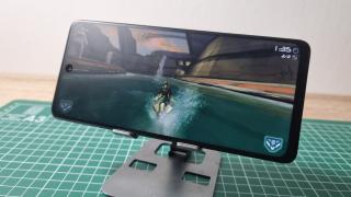 TCL 50 NXTPAPER 5G: Benchmark-uri modeste, performanță stabilă, temperaturi bune