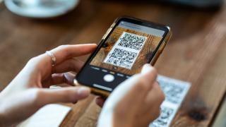 Adio coduri de bare! Codurile QR le vor înlocui în magazine și... peste tot