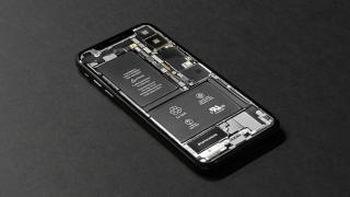 Apple va aduce baterii cu anod de Siliciu pe iPhone; TDK începe producția noilor unități în acest an
