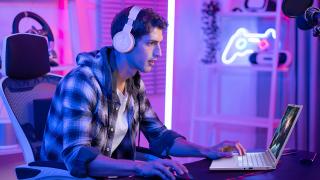 CES 2025: Noile laptop-uri ACER Nitro V vin cu diagonale cuprinse între 14-17 inch, procesoare Intel Core și AMD, mult AI