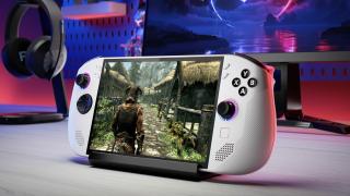 CES 2025: Lenovo Legion Go S anunțată oficial - Consolă de gaming portabilă cu CPU Ryzen Z2 Go, în variantă cu SteamOS sau Windows 11