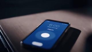 iPhone-urile au probleme cu alarmele de trezire setate din aplicaţia Clock; Apple recunoaşte bug-ul!