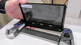 Intel a inventat un desktop PC, care e şi tabletă, consolă de gaming şi laptop