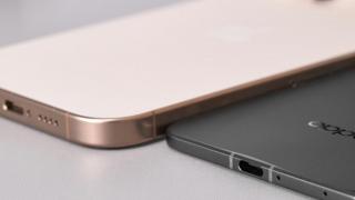 OPPO Find N5 va avea doar 3.7 mm grosime extins și îl face pe iPhone 16 Pro Max să pară obez în aceste imagini comparative