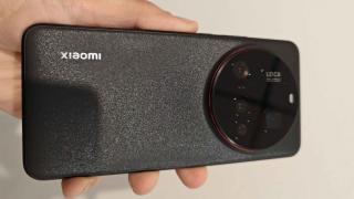 Xiaomi 15 Ultra apare într-o fotografie hands-on; Ce ne rezervă camera-phone-ul?