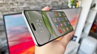 Huawei nova 13 Pro unboxing: mai mult decât un telefon de vlogging pentru tineri, un fashion statement, cameră principală cu pretenţii