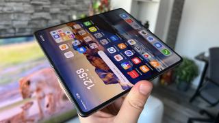 HUAWEI Mate X6: Display-uri superbe, mari și arătoase, plus un panou extern pe locul 1 ca luminozitate