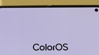 OPPO Find N5 își etalează ecranul "fără de cută" în fotografii hands-on