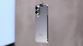 Revin smartphone-urile ultraușoare? Galaxy S25 Edge ar avea sub 160 de grame