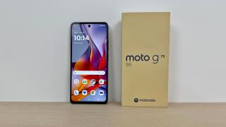 Motorola moto g75 5G: Display mediu, LCD în primul rând