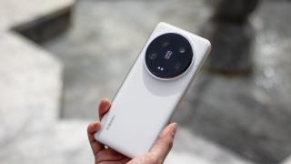 Cât vor costa smartphone-urile Xiaomi 15 şi 15 Ultra în Europa? Aflăm astăzi răspunsul