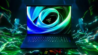 Razer Blade 18 și Blade 16 sunt disponibile pentru precomandă; laptopuri de gaming cu hardware de top și funcții AI