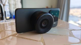MWC 2025: Xiaomi experimentează cu un telefon modular; Noul concept aduce un obiectiv magnetic cu senzor încorporat