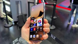 Nubia RedMagic 10 Pro Golden Saga Edition: Telefon de gaming cu aur și argint pentru răcire avansată