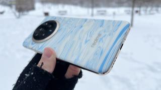 realme 14 Pro+: Acustică stereo hibrid, funcție Clear Voice pentru apeluri clare la exterior