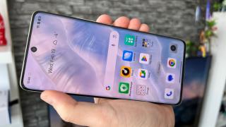 realme 14 Pro: Display pe măsura lui Pro+, luminos şi protector cu ochii