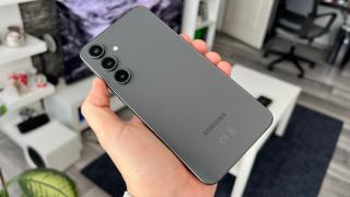 Samsung Galaxy S24 FE: Conectivitate cu de toate, nu ai lipsuri