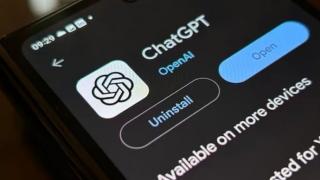 Google Gemini are concurență serioasă pe Android; ChatGPT poate fi setat ca asistent digital implicit