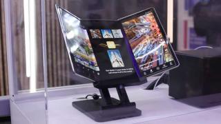 Samsung inovează: un nou brevet pentru un ecran cu camere repoziționabile