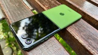 Motorola RAZR 60 Ultra a fost certificat oficial şi bateria sa ridică sprâncene