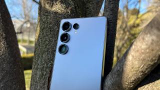 Samsung Galaxy S26 Ultra are baterie de 5500 mAh în varianta prototip și doar 3 camere foto în spate! La ce cameră se renunță?