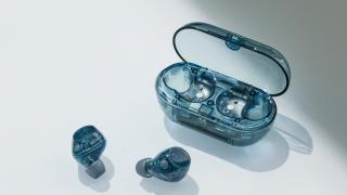 Sony prezintă căștile wireless in-ear WF-C710N, cu autonomie îmbunătățită și o variantă transparentă