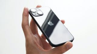 Adio iPhone „mini”; Apple renunță definitiv la telefoanele compacte