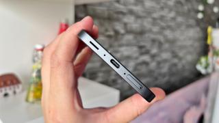 Samsung Galaxy A36: Acustică stereo cu un difuzor-earpiece ce surprinde la testul cu decibelmetru