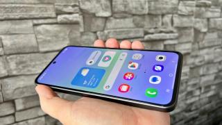Samsung Galaxy A36: Avem 6 ani de actualizări Android și un demo pentru ce înseamnă suita AI