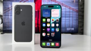 Foxconn investește masiv în India; Producția de iPhone-uri se va dubla în 2025