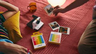RESIGILATUL ZILEI #22: Camera Foto Instant Polaroid Now Gen 2 – Retro, cool și gata de acțiune!