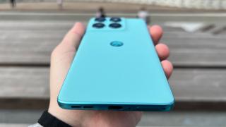 Motorola edge 60 fusion: Avem baterie mai mare și încărcare cu aproape 30 de minute mai rapidă decât 50 Fusion