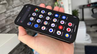 Google Pixel 9a: OS, UI, aplicaţii cu un Gemini Live acum mai interactiv