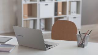ASUS extinde gama ExpertBook cu modelele PM1403 și PM1503; laptopuri robuste, ușoare și pregătite pentru munca modernă