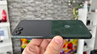 Motorola razr 60 Ultra: Hardware forţos faţă de orice "Flip"