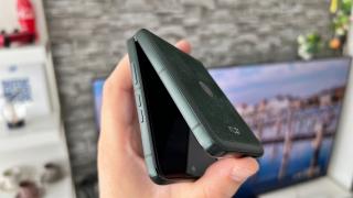 Motorola razr 60 Ultra: Baterie campion la streaming Netflix şi nu numai