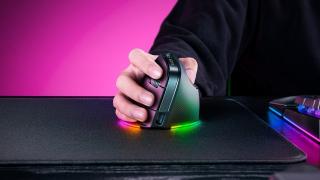 Razer Pro Click V2 Vertical Edition a debutat; Design ergonomic, senzor de 30.000 DPI, buton dedicat pentru ChatGPT