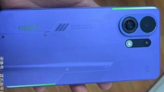 OPPO intră pe piața smartphone-urilor de gaming! OPPO K13 Turbo apare în imagini cu ventilator activ