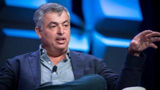 Apple ar putea renunța la iPhone până în 2035; Vicepreședintele Eddy Cue dă vina pe AI
