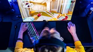Turul Magazinelor #1514: Monitor de 200 Hz sub 600 lei, televizoare 4K la reducere, PC gaming midrange la preţ bun