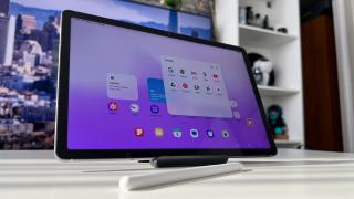 Samsung Galaxy Tab S10 FE: Display mare IPS LCD bun pentru consum video și cu suport pentru stylus